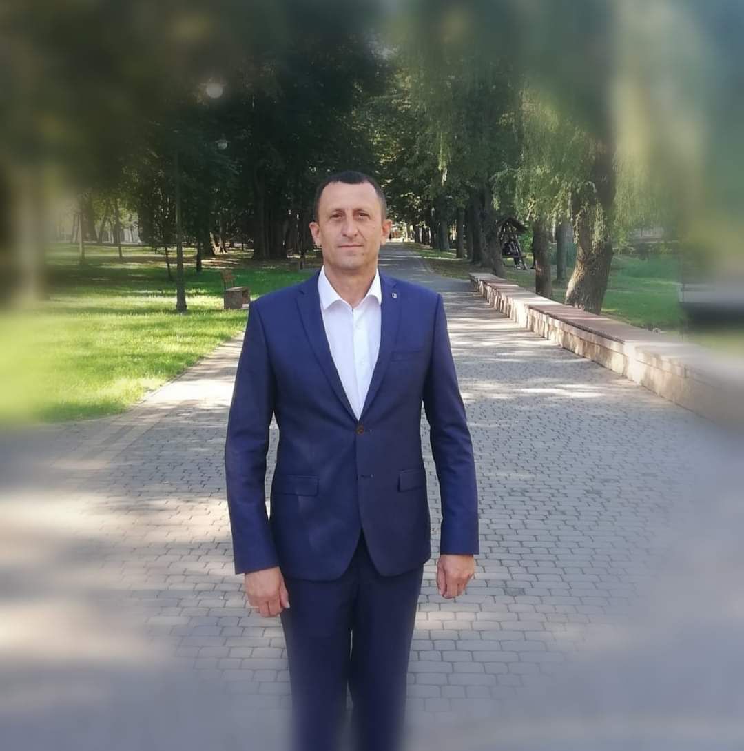 ІГОР ДОВІРАК